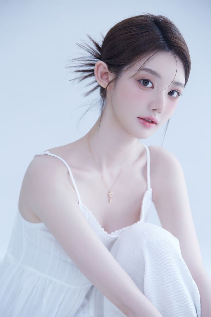 青青河边草